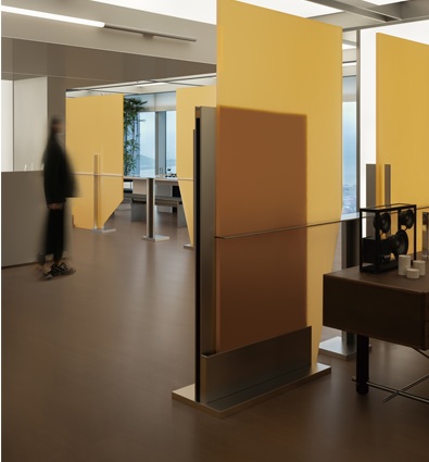 Crystal resin partitions in the workspace