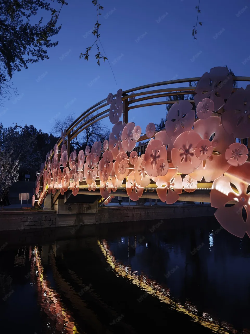 Beijing outdoor flower bridge