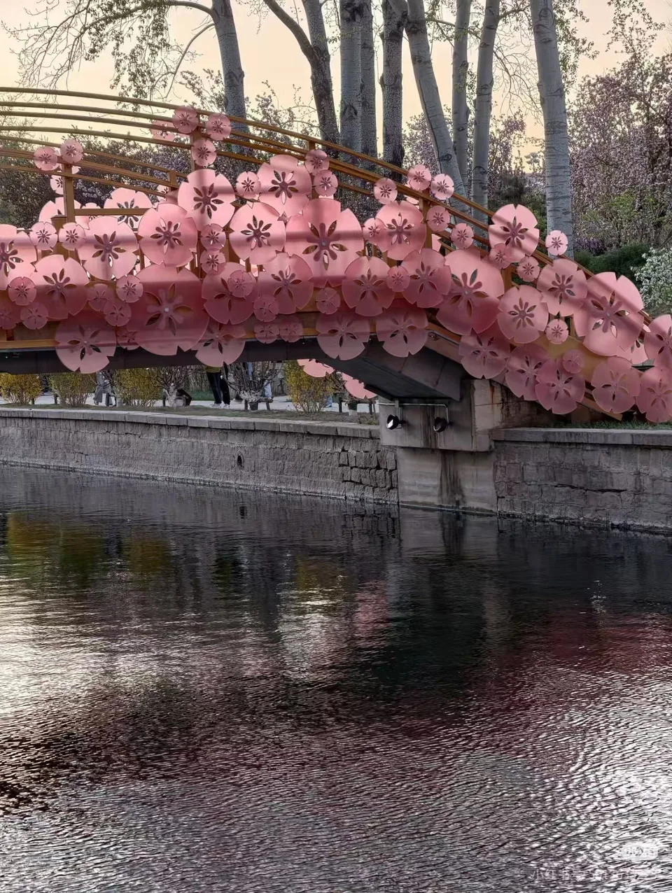 Beijing outdoor flower bridge - detail view