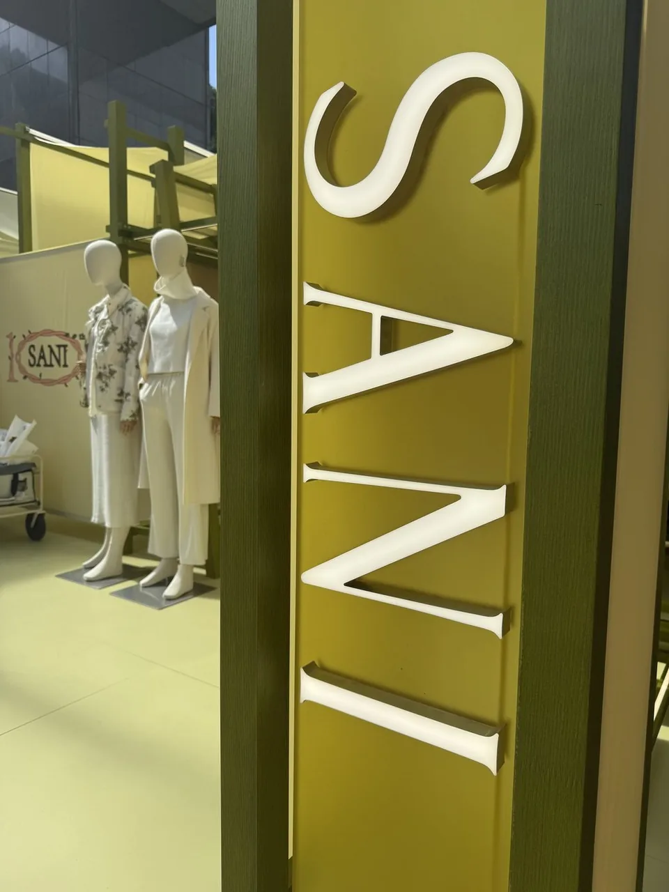 SANI apparel store